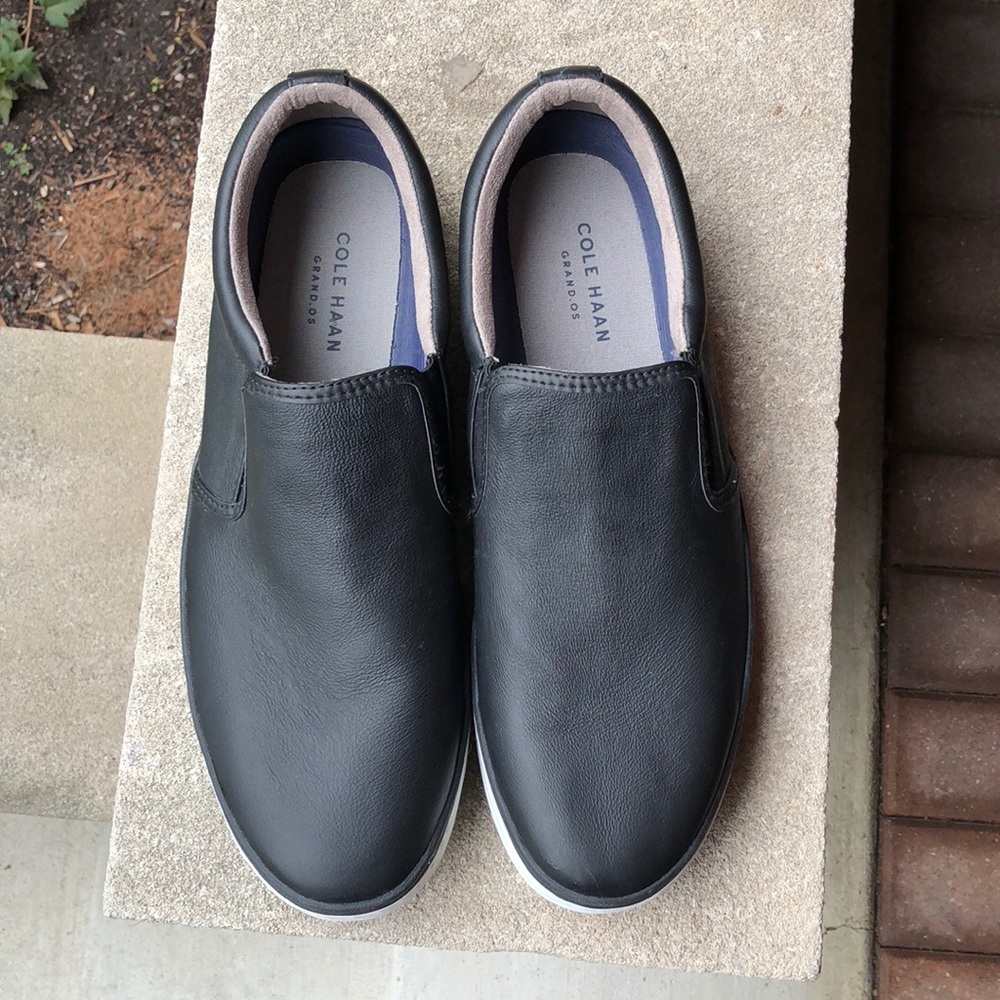 NEW NEVER WORN- men’s slip on shoes!
